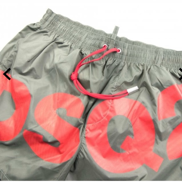 DSQUARED2 Men’s Shorts - Picture 5 of 5